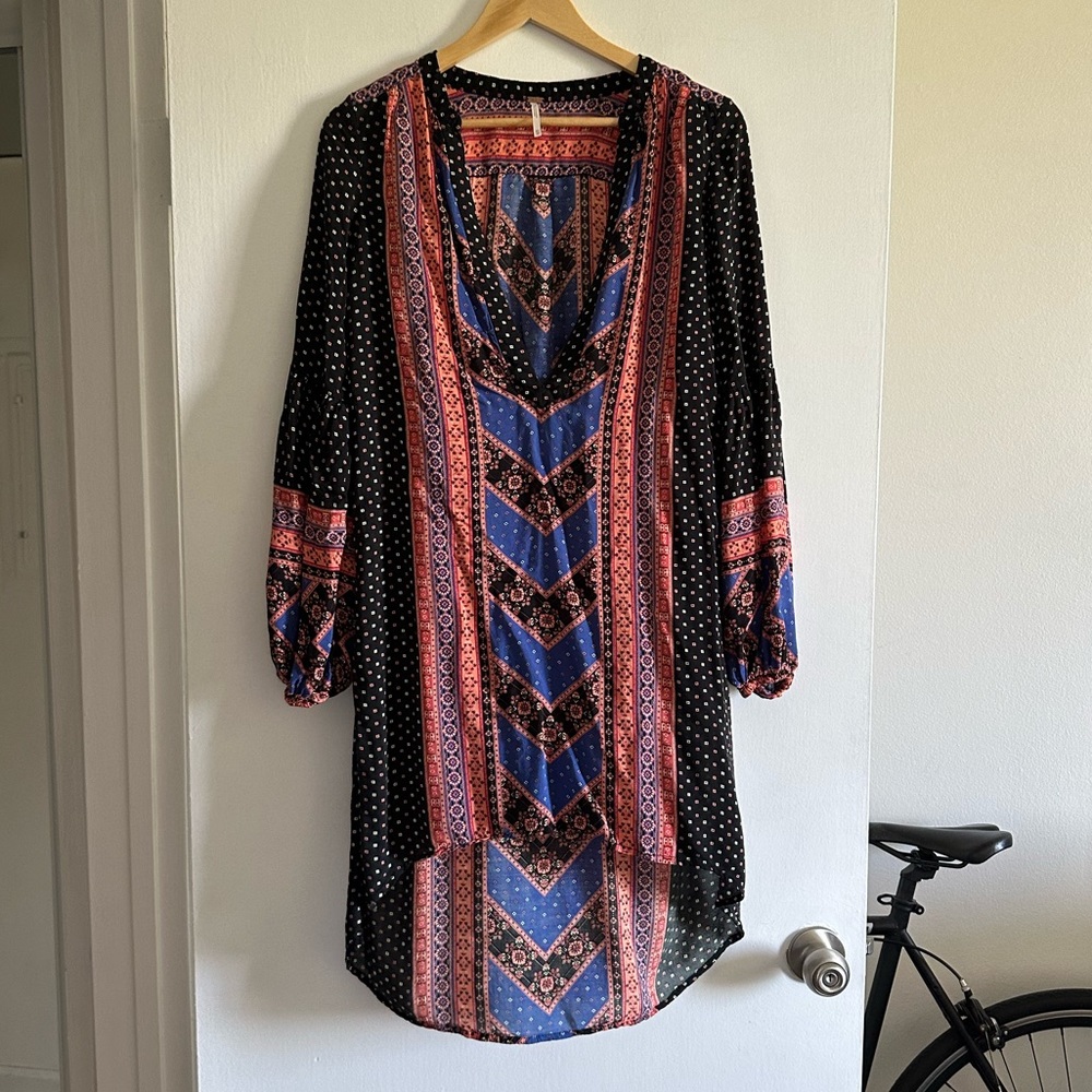 Free People Boho Aztec Print Multicolor Hi-Low V-Neck Tunic Size XS EUC - Picture 3 of 10
